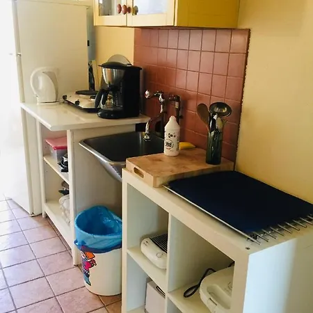 Vaerealse Til Leje Guest house *